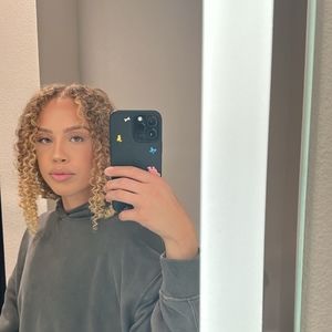 Meet your Posher, Kolbi